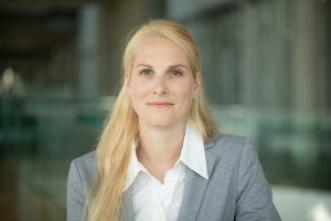 Platz 5, Dr.rer.nat. Anne Roßbach, Anthropologin/Flugbegleiterin