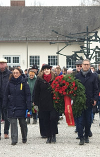 v.l.n.r. Yasmin Fahimi, DGB-Vorsitzende, Ronja Endres, LV-SPD und Michael Schrodi, MdB